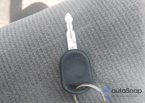 2001 Ford Taurus z USA, uszkodzony, nr VIN 1FAFP53U416127016